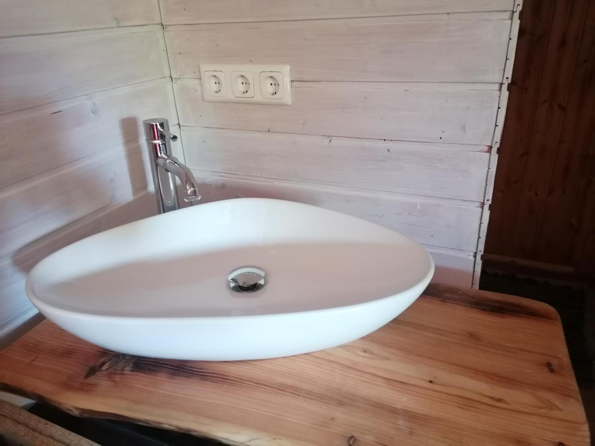 Kleines Studio Im Eichenwaeldchen, 1 Zimmer Kueche Bad Friedrichsgrun Exterior foto